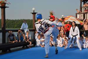 Pokaz z udziałem koreańskich mistrzów taekwondo w Olecku