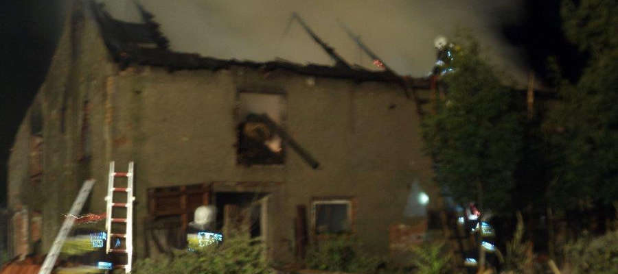 Pożar budynku gospodarczego w Grzędzie do którego doszło 18 sierpnia.
