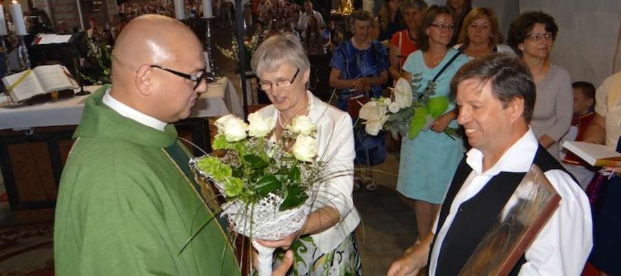 Księdza Mirosława pożegnali członkowie wspólnot parafialnych