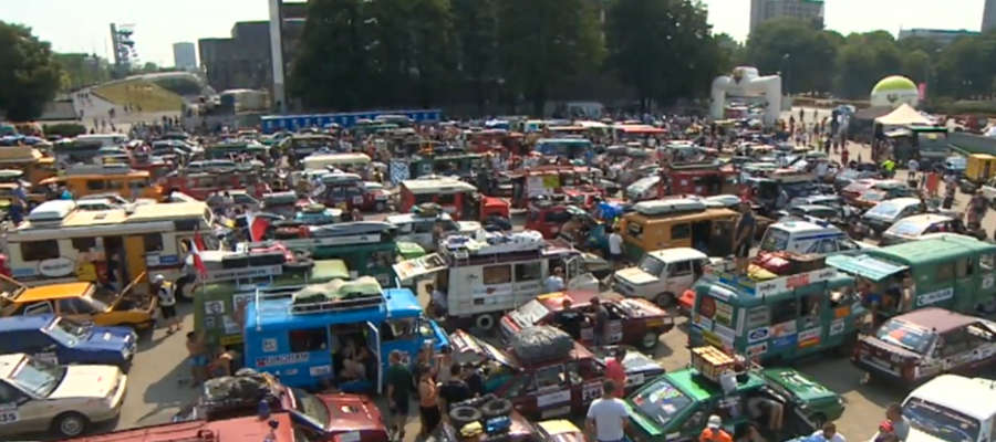 W 9. edycji rajdu Złombol wzieło udział niemal 400 aut