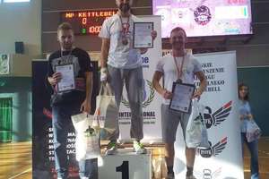 Ełczanin wrócił z medalami z Otwartych Mistrzostw Polski Kettlebell