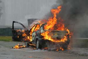 Trzy auta spłonęły na parkingu na Zawadzie. To było podpalenie?