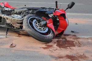 19-letni motocyklista potrącił śmiertelnie kobietę