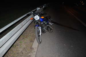 Wypadek z udziałem motocyklisty. Dwie osoby ranne

