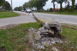 Kierowca ciężarówki "ściął" latarnię w Kazimierzowie