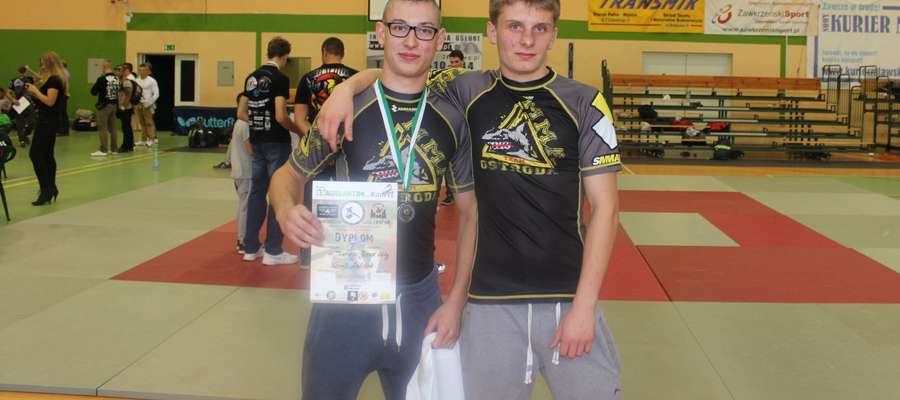 Kamil Zieliński (z lewej) zajął 2. miejsce podczas turnieju w Mławie