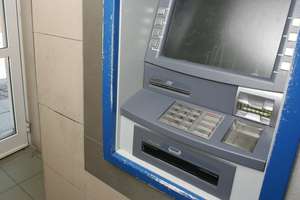 Olsztynianin, który próbował włamać się do bankomatu usłyszał zarzuty