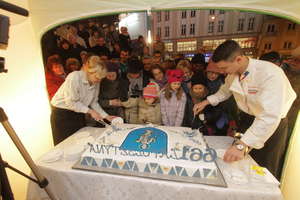 Urodziny Olsztyna przed ratuszem
