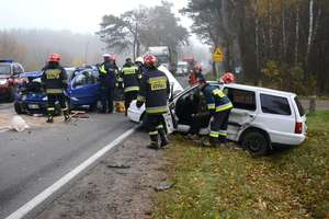 Wypadek za Szydłowem. Jedna osoba trafiła do szpitala