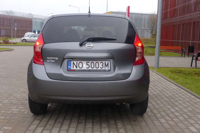 Pięciodrzwiowy hatchback prezentuje się całkiem nieźle również z tyłu
