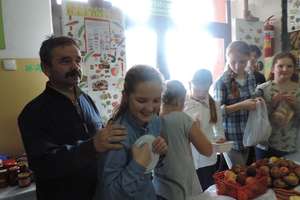 Kiermasz zdrowej żywności w Szkole Podstawowej w Sorkwitach