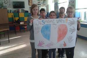 Szkoła w Pogorzeli solidaryzuje się z Francuzami