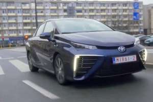 Toyota Mirai - pierwszy samochód na wodór, który trafił do produkcji masowej