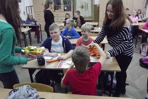 Carving w szkole, czyli co zrobić by dzieci jadły owoce i warzywa