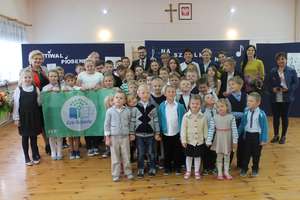 Szkole Podstawowej im. Mikołaja Kopernika w Jeglii przyznano Zieloną Flagę