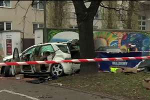 Śmiertelny wypadek w Warszawie. Pasażer nie żyje, kierowca był pijany