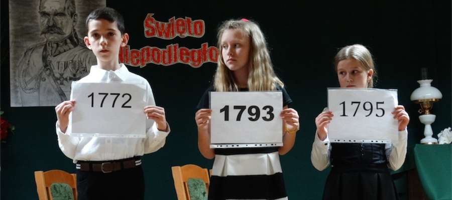 Montaż słowno-muzyczny przygotowali uczniowie ze szkoły w Brzoziu Lubawskim 