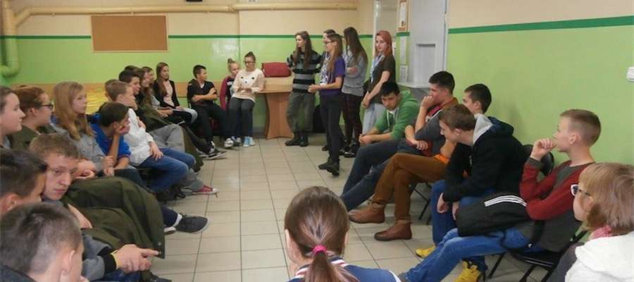 Uczestnicy spotkania w szkole w Jamielniku 