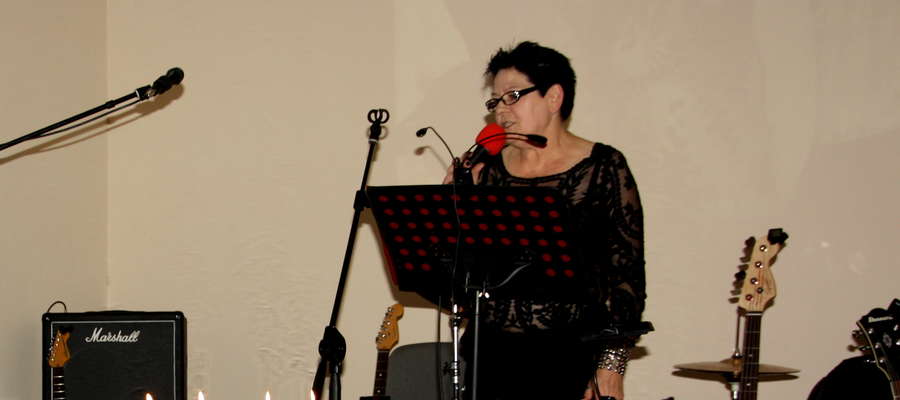 Podczas koncertu można było wysłuchać m.in. utworów Edith Piaf i Bułata Okudżawy w interpretacji Bożenny Oleksiak