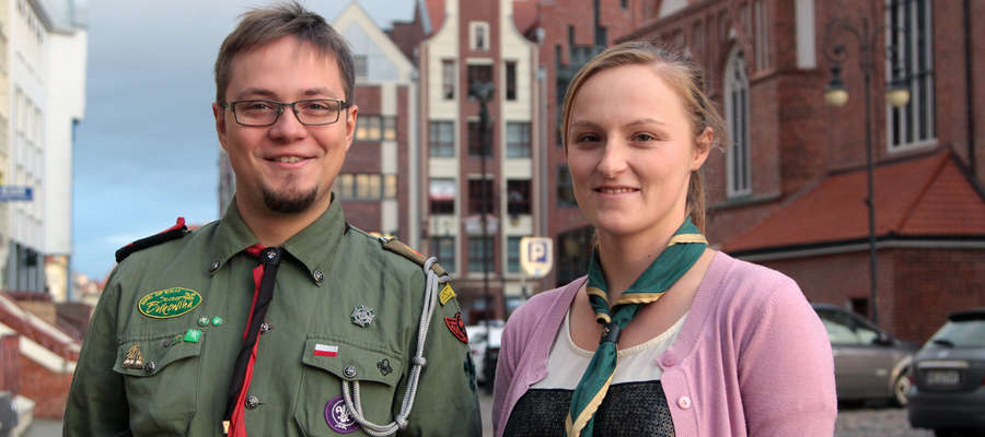 Magdalena Kasprowicz i Mateusz Szmurło przekonują, że chociaż świat się bardzo zmienia to cele harcerstwa pozostają bez zmian 