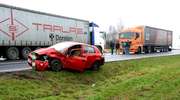 Wypadek na skrzyżowaniu Nowowiejskiej z "siódemką". Jedna osoba ranna