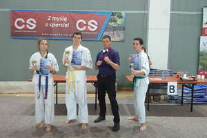 3 medale młodych karateków