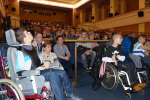 Międzynarodowy Dzień Osób Niepełnosprawnych — zobacz zdjęcia z uroczystości w kinoteatrze