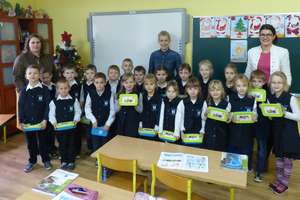 NASZA AKCJA: Dzieci ze szkół z gminy Susz dzięki firmie Amex-Bączek otrzymały śniadaniowe pudełeczka
