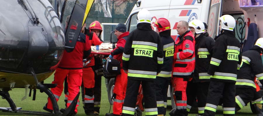Kobieta poszkodowana w wypadku została przewieziona helikopterem do Olsztyna 