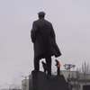 Zamach bombowy na Lenina w Doniecku. Pomnik stracił prawa stopę
