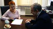 Do posła chodzimy z prośbami o pracę, mieszkanie, a nawet chodnik
