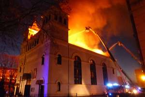 Prokurator: Pożar kościoła wybuchł, bo zapaliła się belka stropowa