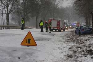Pierwszy śnieg i 4 wypadki. Troje dzieci rannych