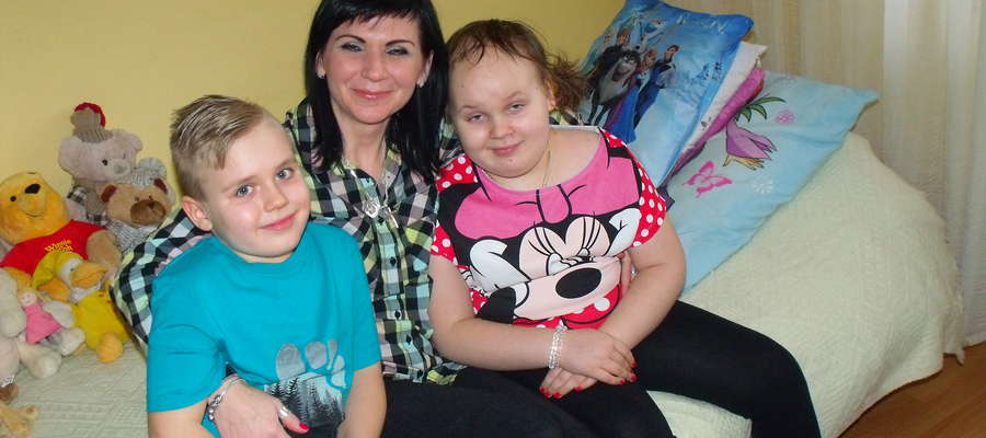 Iga z mamą i bratem Dominikiem 