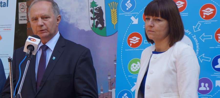 Ryszard Niedziółka i Marta Żylińska, czyli pomysłodawca i zarządzająca Centrum Usług Wspólnych.