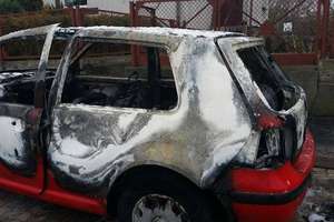 Sprawca podpalenia samochodu na ul. Nowomiejskiej złapany. To niejedyny taki jego wybryk