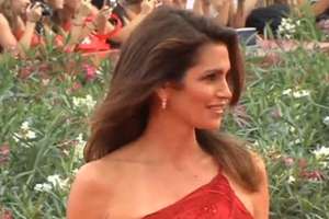 Cindy Crawford przechodzi na emeryturę