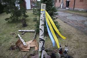 Ktoś połamał krzyż upamiętniający ofiary Majdanu