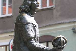 Zakładka z Kopernikiem, Nowowiejskim lub Mendelsohnem w 550. rocznicę przyłączenia Warmii do Polski