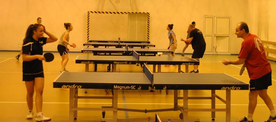 Turnieje Iławskiej Ligi Tenisa Stołowego rozgrywane są w sali sportowej przy ul. Asnyka (za szpitalem powiatowym)