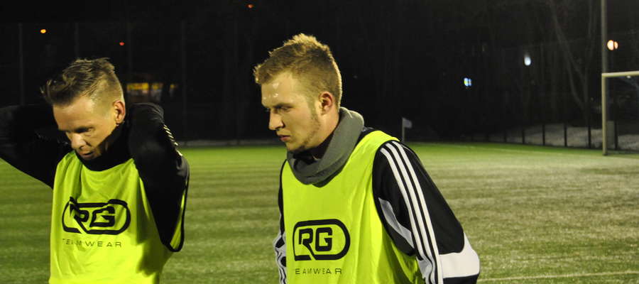 Do Iławy (konkretnie do klubu GKS Wikielec) po kilku latach powrócił Hubert Otręba (na zdjęciu z prawej, obok Remigiusz Sobociński)