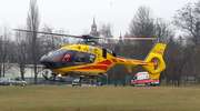 Po dziecko potrącone na pasach przyleciał helikopter