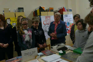 Uczniowie z Bisztynka w Bibliotece Pedagogicznej w Bartoszycach