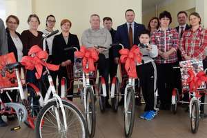 Cztery rowery rehabilitacyjne trafiły do niepełnosprawnych z miasta i gminy Kisielice