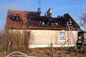Pożar domu w Kośmidrach