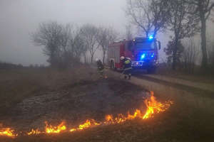 Strażacy wciąż gaszą wypalane trawy! 