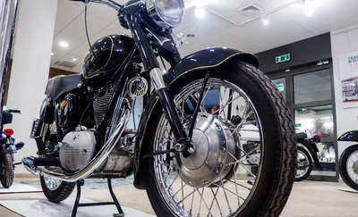 Zabytkowe motocykle w Ratuszu Staromiejskim. Jutro otwarcie wystawy [zdjęcia]