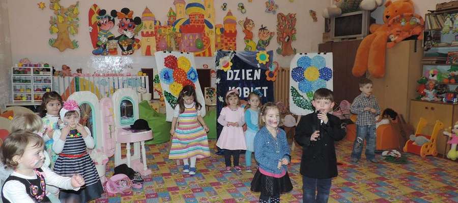 Dzień Kobiet w przedszkolu "Słoneczko w Rozogach