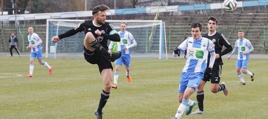 W dwóch wiosennych meczach rozegranych w Olsztynie Stomil zdobył tylko dwa punkty za remisy z Olimpią Grudziądz (1:1) i Bytovią Bytów (0:0). Po 22 kolejkach olsztynianie są na 5. miejscu