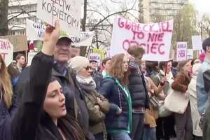 "Odzyskać wybór". Manifestacja przeciwko zaostrzaniu ustawy aborcyjnej